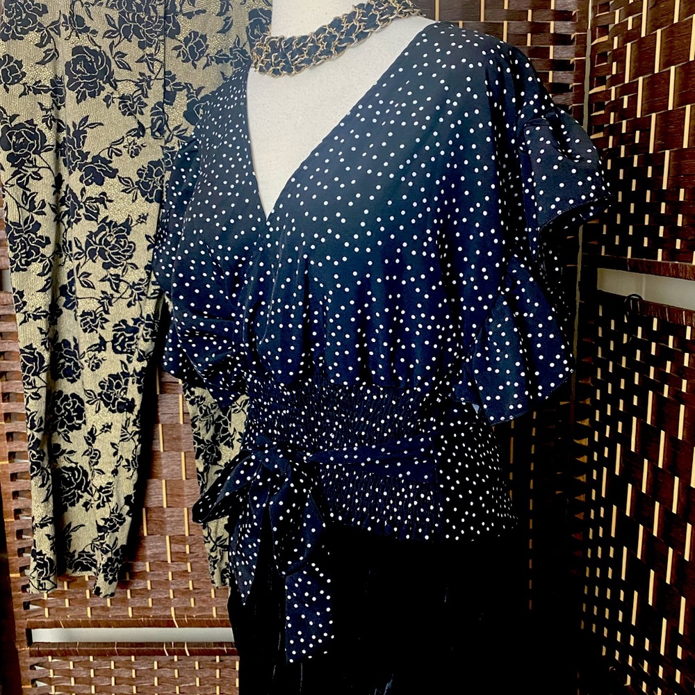 NWOT Shein Plus Size sexy cropped black white polka dot ruffles ties size 3 XL